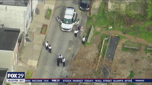 Philly officer tries to remove suspect from stolen Jeep before a gunshot went off