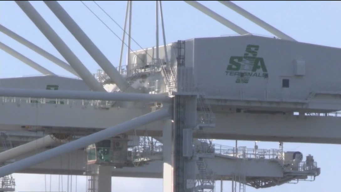Cybersecurity concerns over Chinese cranes at Port of Oakland