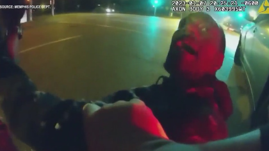 Tyre Nichols cries out for his mom in video of deadly beating by Memphis officers