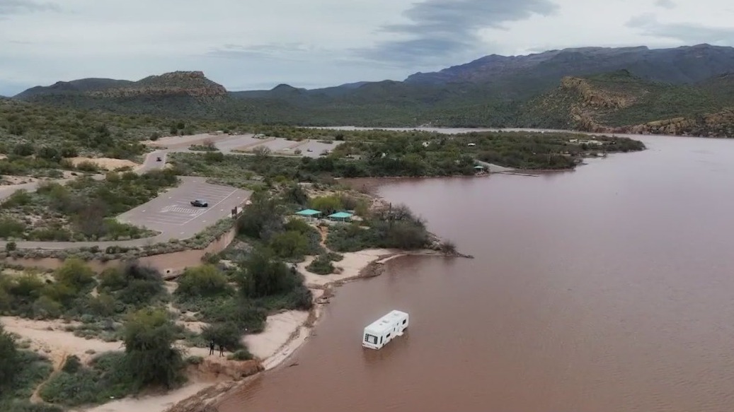 Unbelievable footage of a flooded Bartlett Lake, RV nearly underwater