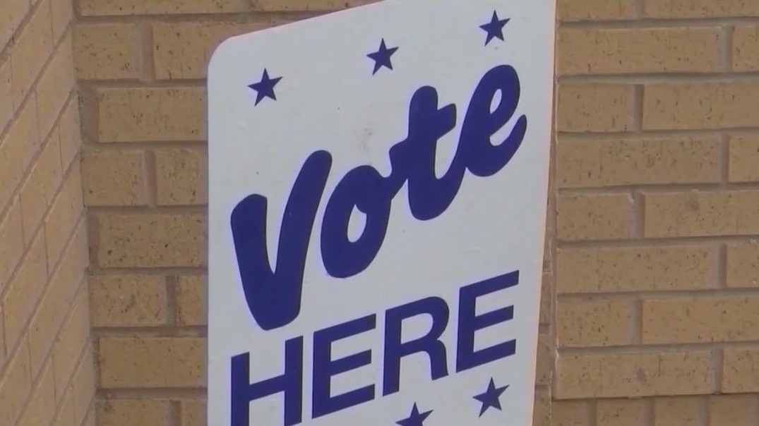 AZ polls open on Presidential Preference Election Day
