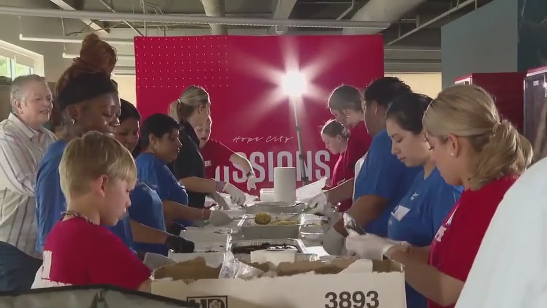 Houston recovery: Chefs cooking up hot meals for storm victims, volunteers helping to hand out water, supplies