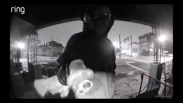 Ring camera catches man flashing gun at Philadelphia home