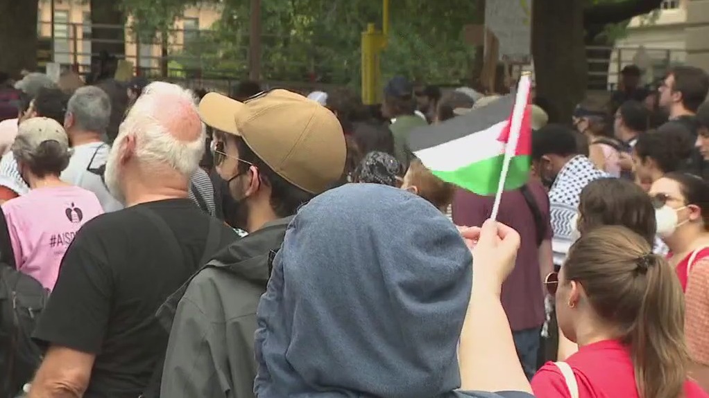 Pro-Palestine groups hold protest at UT Austin