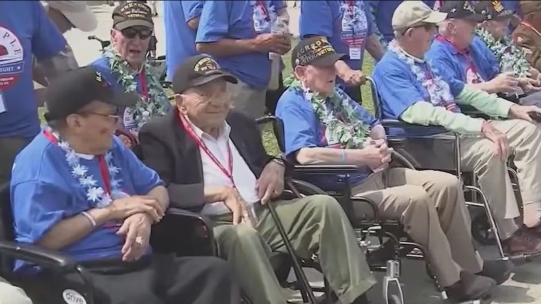 Big Apple flight pays tribute to veterans