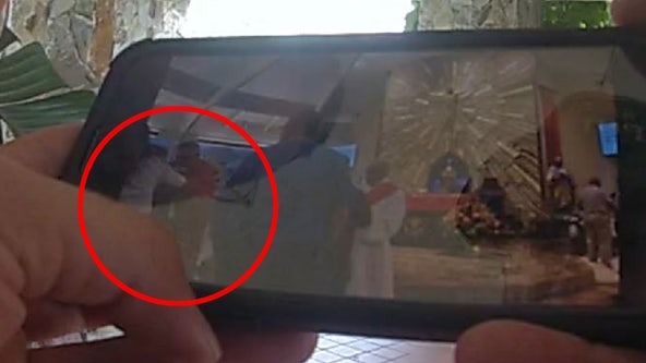 Florida priest bites churchgoer during mass: police