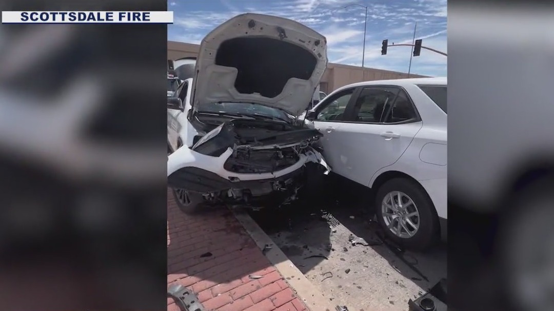 9 hurt in five-car Scottsdale crash