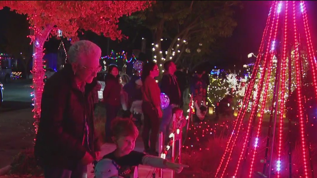 Alameda block lights up for Christmas season