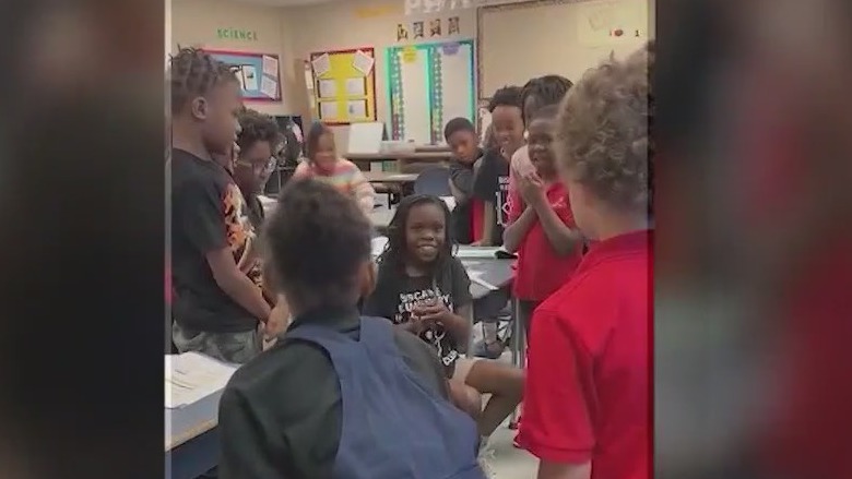 Viral video shows Florida elementary students cheering after winning free time