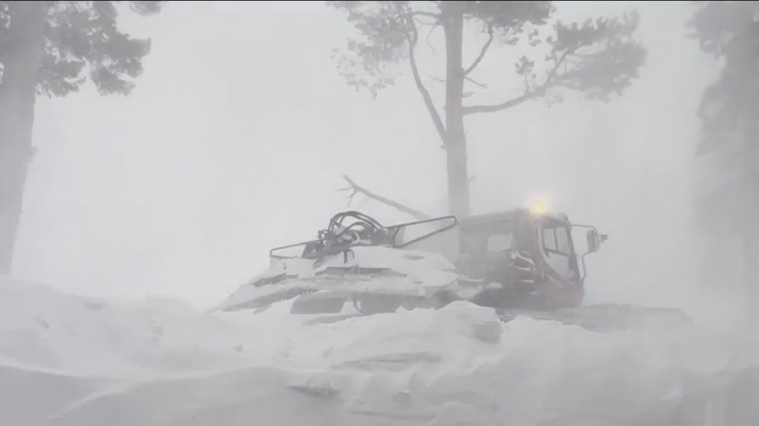 Blizzard conditions continue in the Sierra, CHP issues travel warning