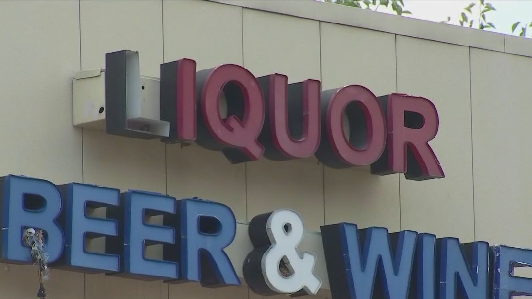 Leander police investigating liquor store shooting