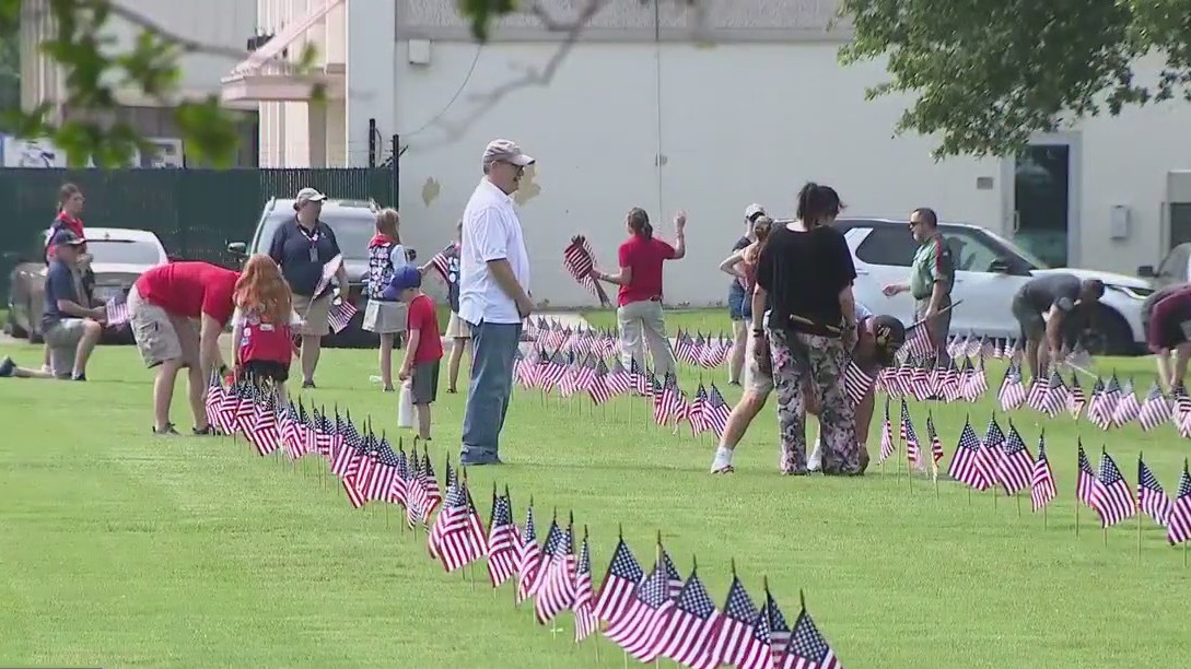 Memorial Day 2023: Veterans at Houston National Cemetery remind people meaning behind holiday