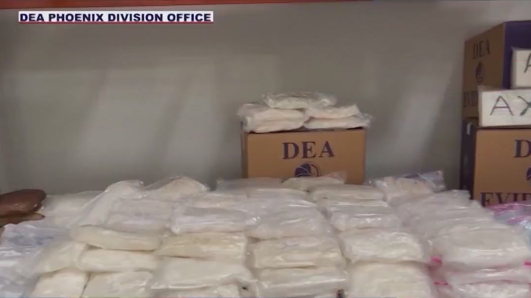 DEA officials educating students about the dangers of fentanyl