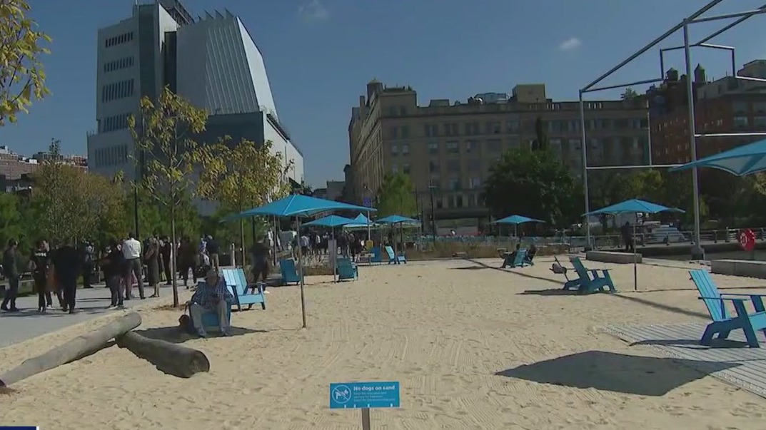 Manhattan's first public beach opens