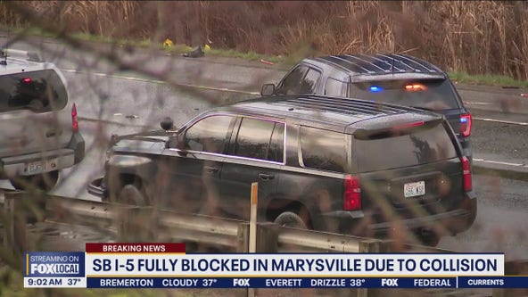 3-car crash blocks I-5 near Marysville