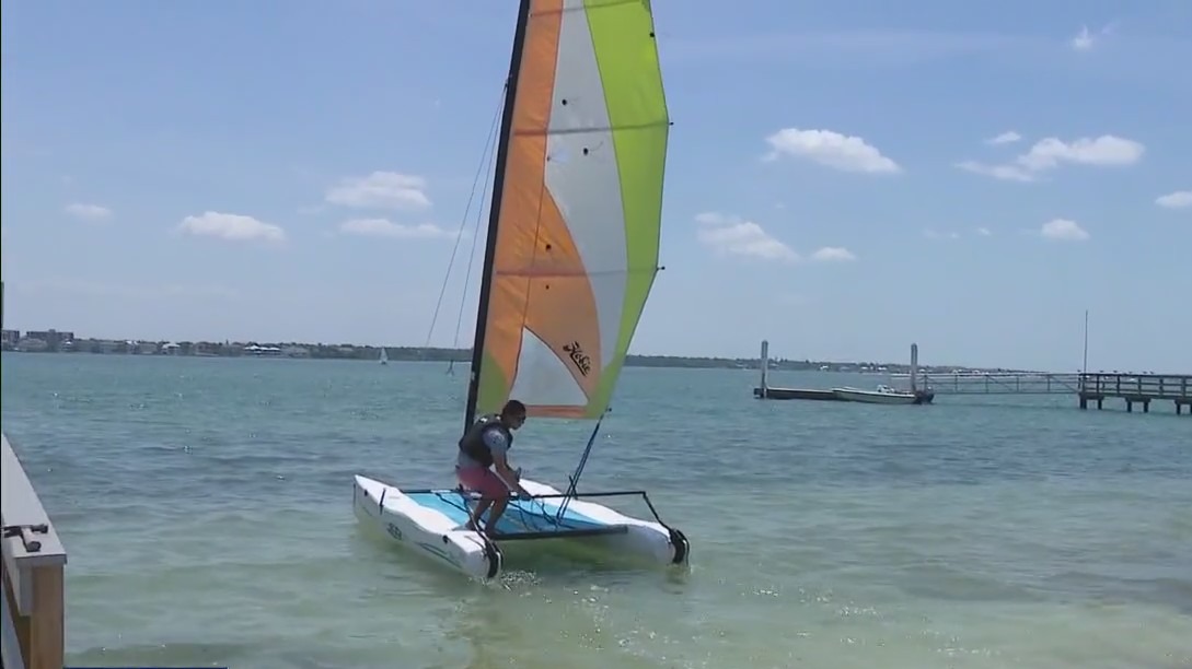 Clearwater center encourages sailing