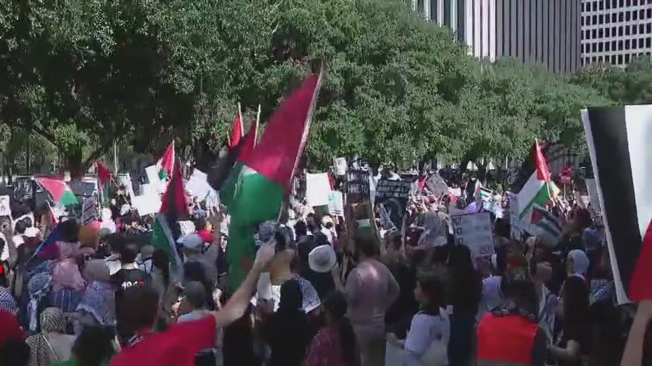 UT Palestine protests, voting issues and flips: This Week in Texas Politics
