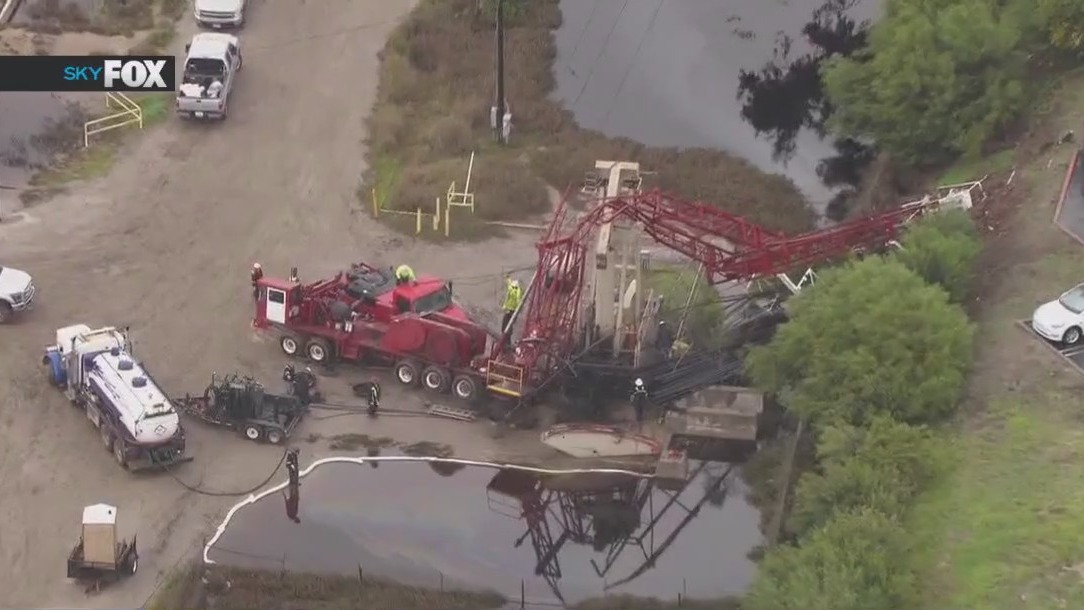 Worker falls 50 feet after oil derrick collapses