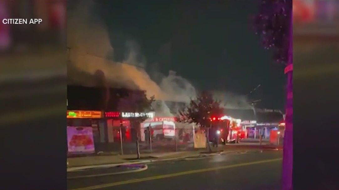 Staten Island strip mall fire