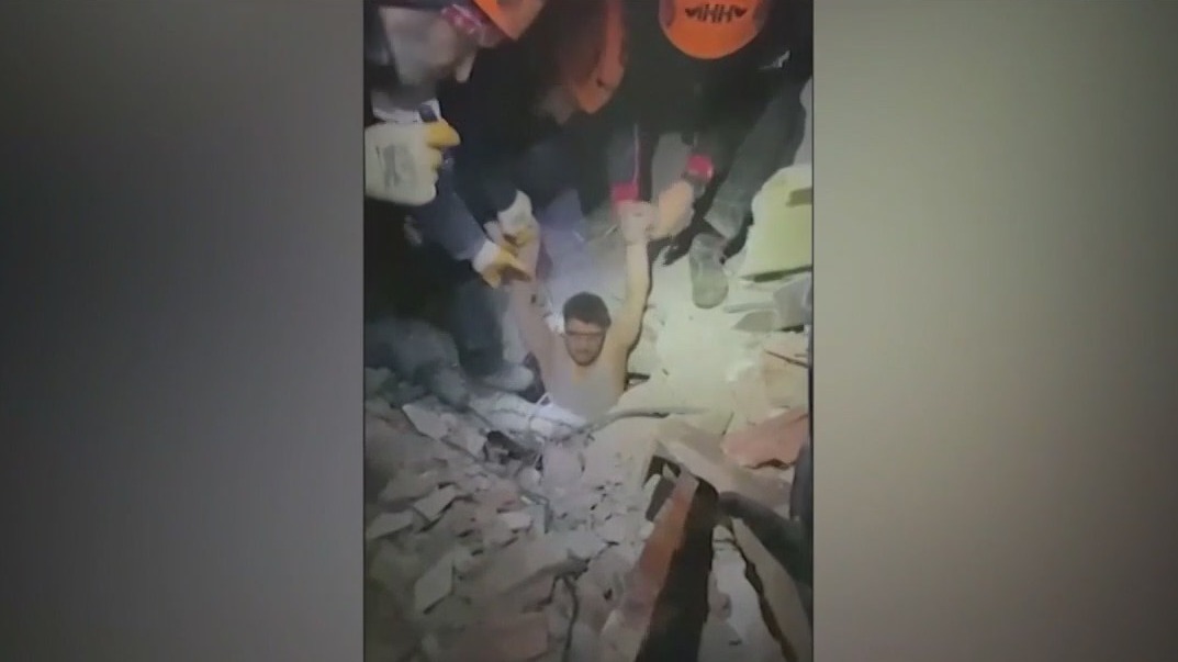 Desperate search continues for Turkey earthquake survivors