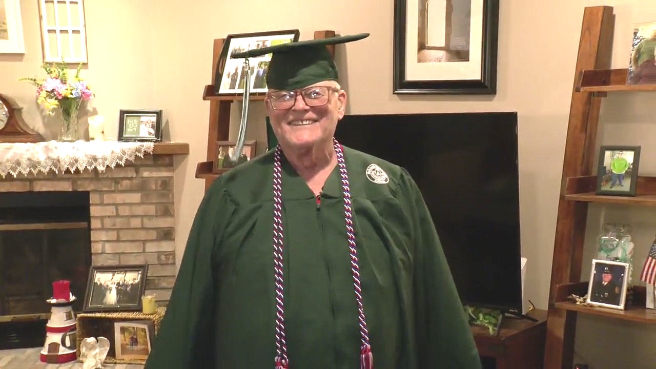 80-year-old veteran achieves dream of college degree