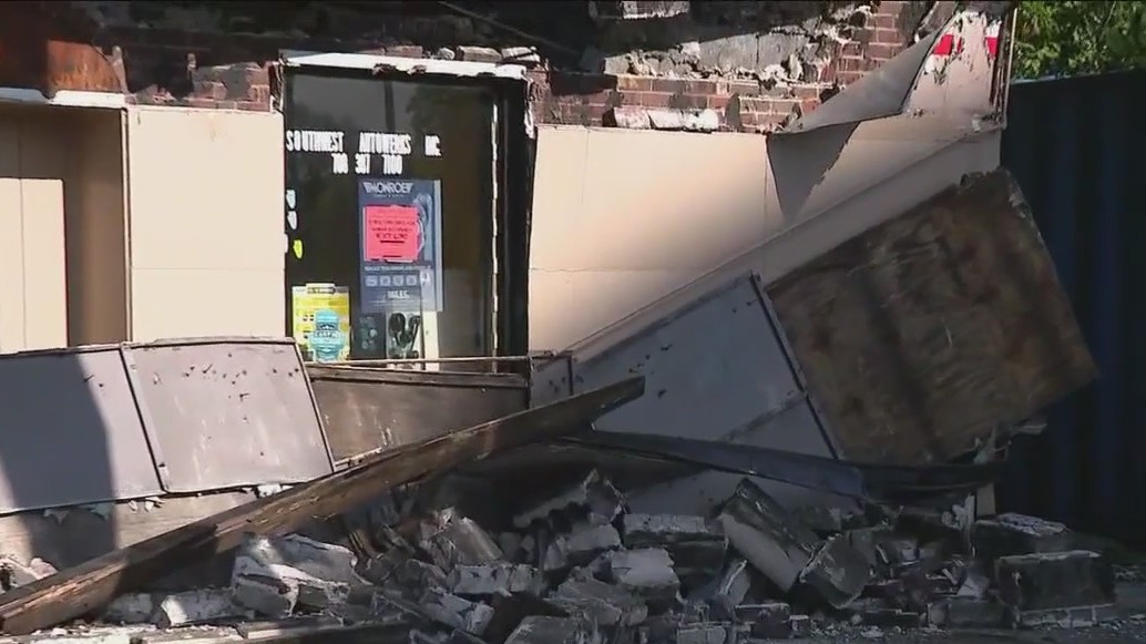 Roof of Brookfield auto repair shop partially collapses
