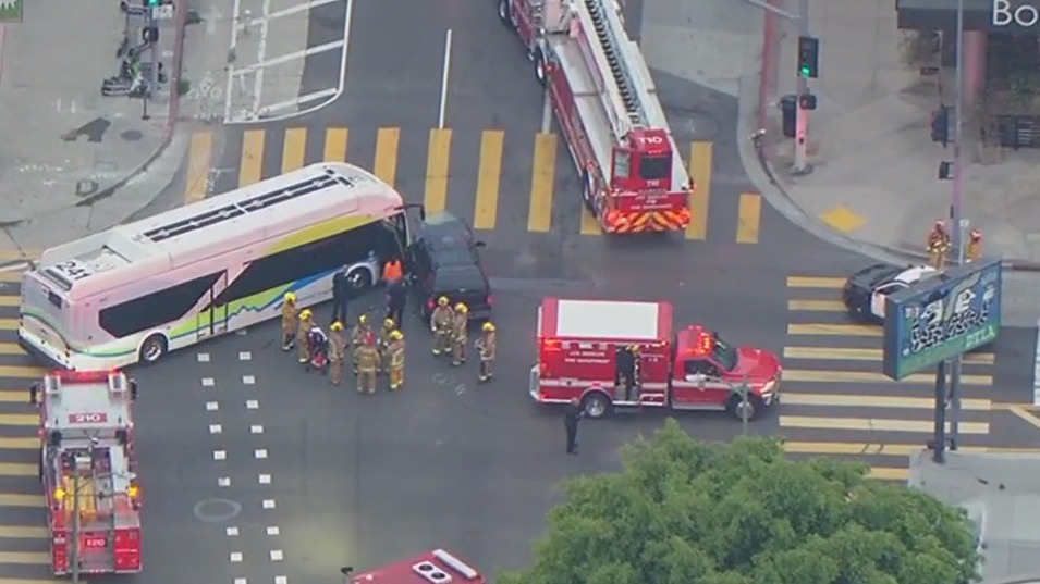 Car, bus collide in downtown Los Angeles