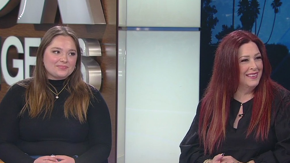 Carnie Wilson and daughter Lola visit GDLA+ - Part 1