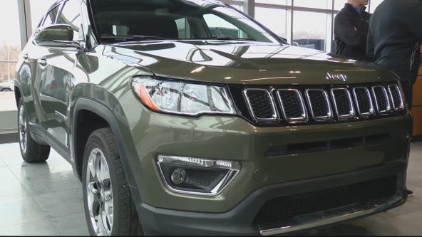 Woman that returned bag of $15K in cash rewarded with new Jeep, massive GoFundMe response