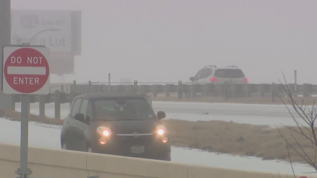 Ice covers North Texas roadways, drivers dealing with dangerous conditions