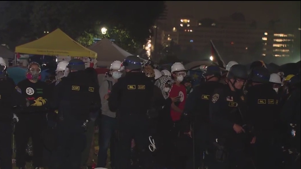 Police move in to clear UCLA encampment