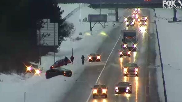 Spinouts on Interstate 35W in Lino Lakes [RAW]