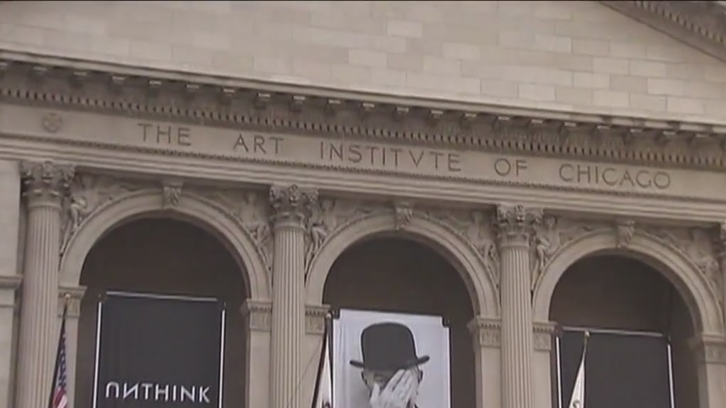 Art Institute of Chicago employees picket for fair contract