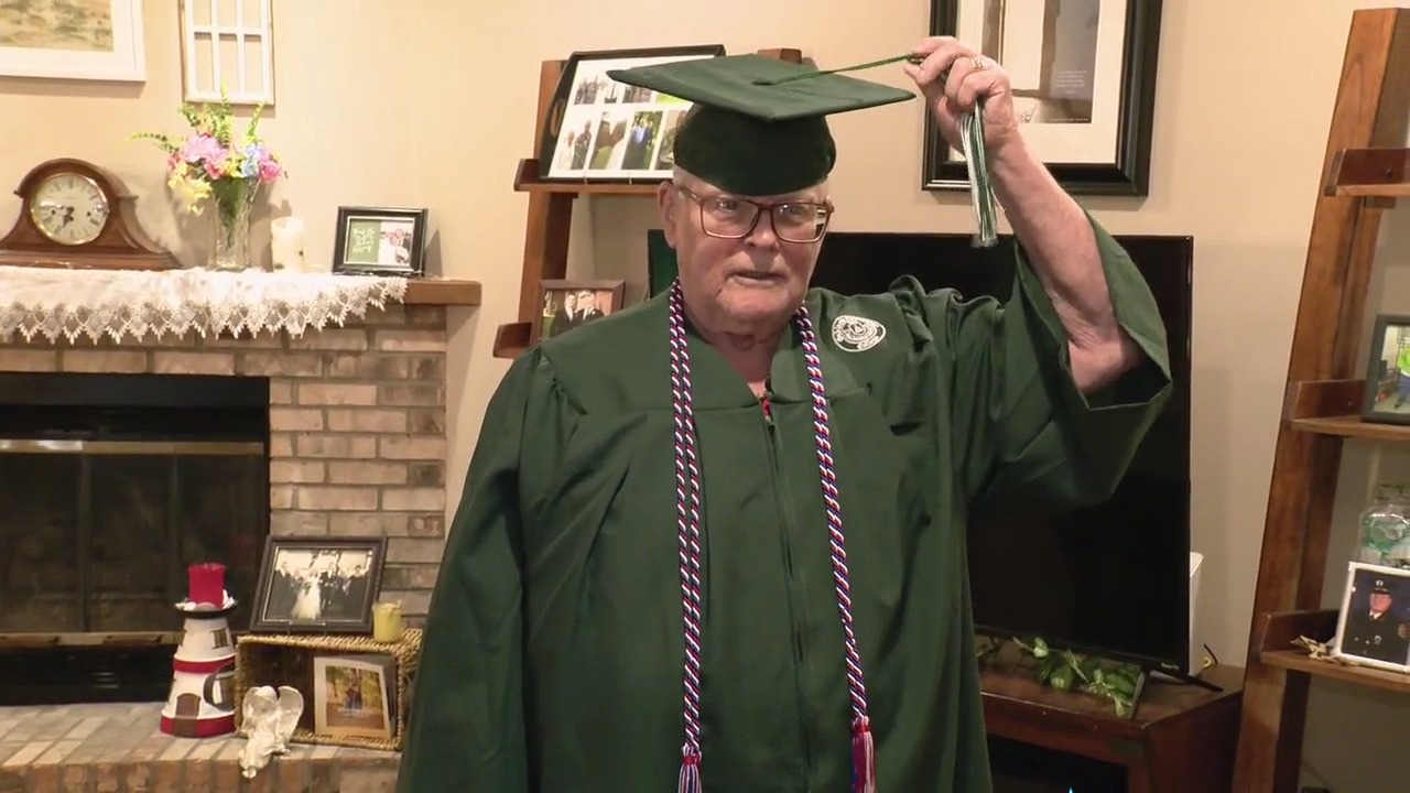 80-year-old vet achieves dream of obtaining college degree