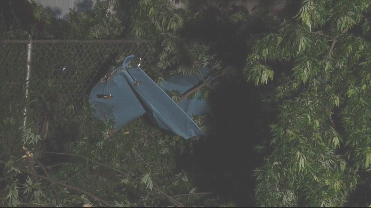 No injuries despite plane crash in east side Detroit backyard