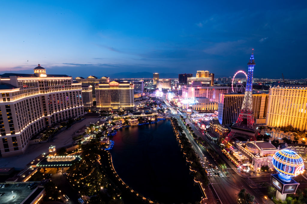 Las Vegas hospitality workers vote to strike