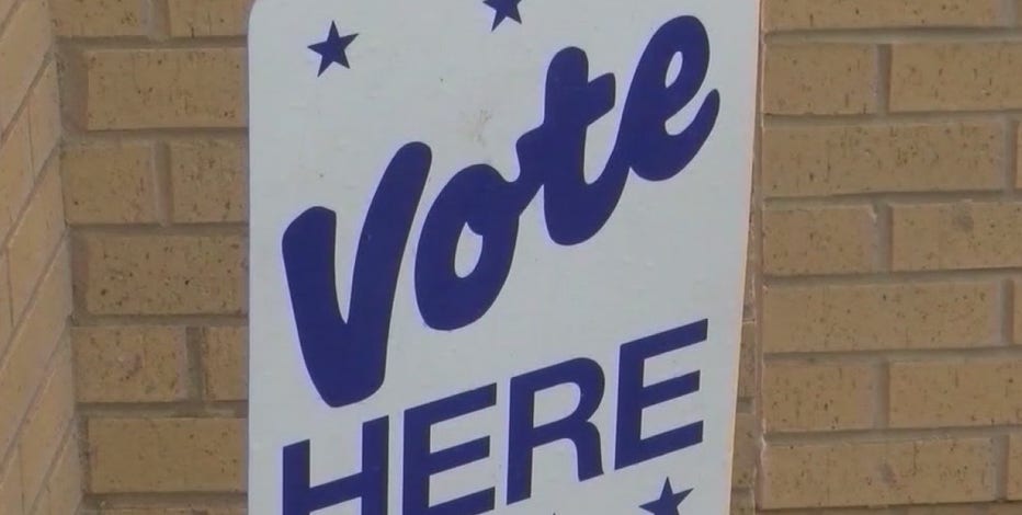 Arizona city pulls police from early voting sites after intimidation complaints