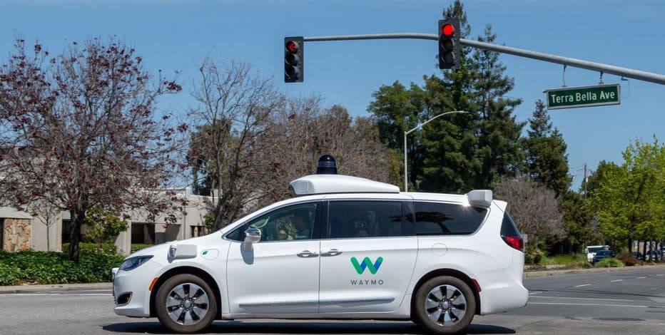 Waymo's self-driving car service to include 62,000 minivans