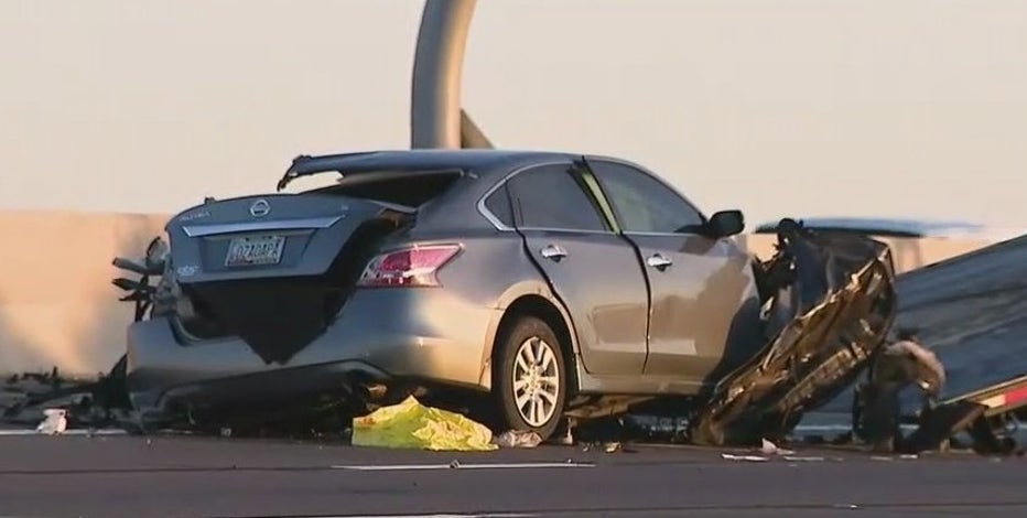 3 dead in wrong-way crash on Loop 101 at Camelback Road in Glendale