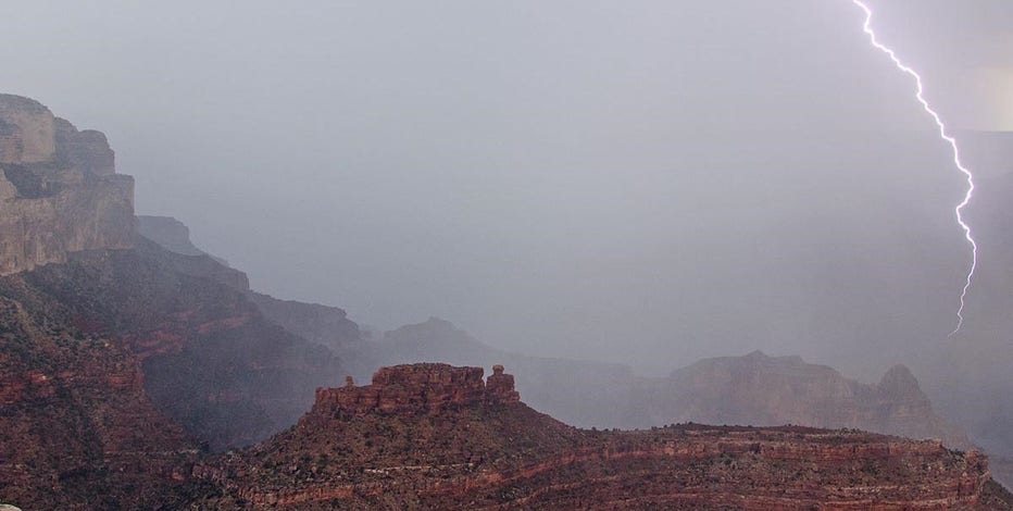 NPS: Multiple people struck by lightning during monsoon storm at Grand Canyon