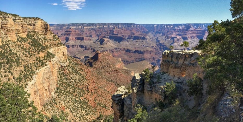 Hiker dies on Bright Angel Trail in Grand Canyon
