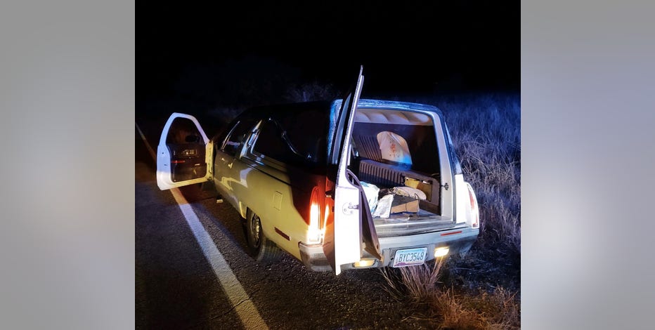 2 arrested, accused of attempting to smuggle migrants inside hearse near Arizona border