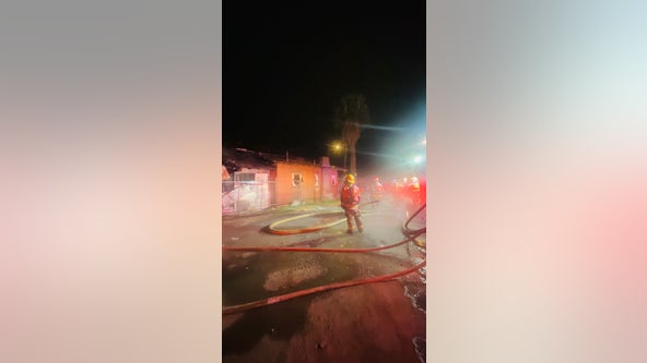 Two house fires break out just minutes apart in south Phoenix neighborhood