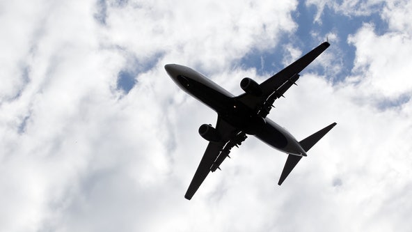 Lawmakers propose new no-fly list for unruly passengers