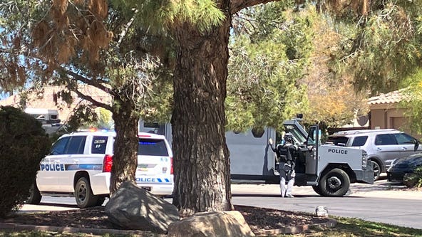 Chandler Police ask some residents to stay indoors amid search for shooting suspect