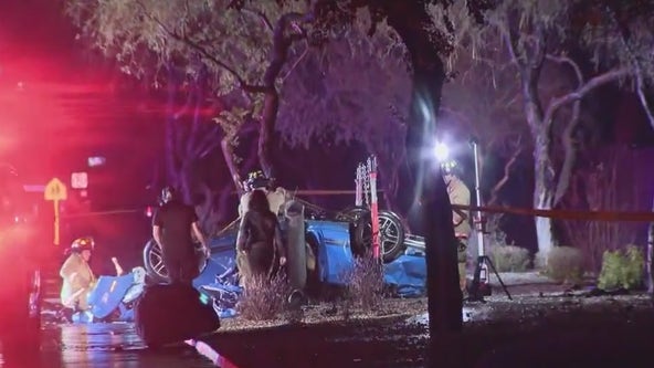 3 teenage girls die in Mesa crash, 1 injured
