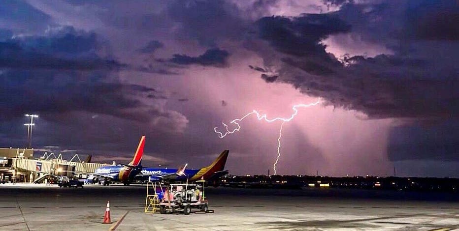 Monsoon storm brings rain, lightning to parts of Phoenix area
