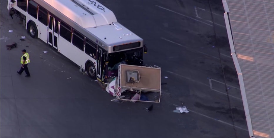 Man in critical condition following Phoenix bus crash: FD