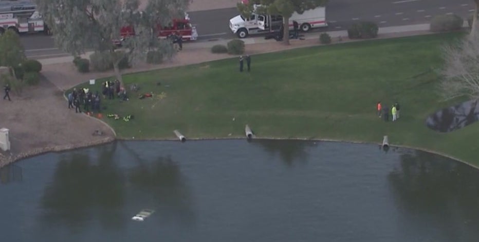 Chandler teen jumps into cold lake attempting to rescue driver who veered into the water