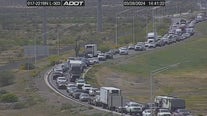 Fatal rollover crash causes closure on Interstate 17 near Loop 303 in Phoenix